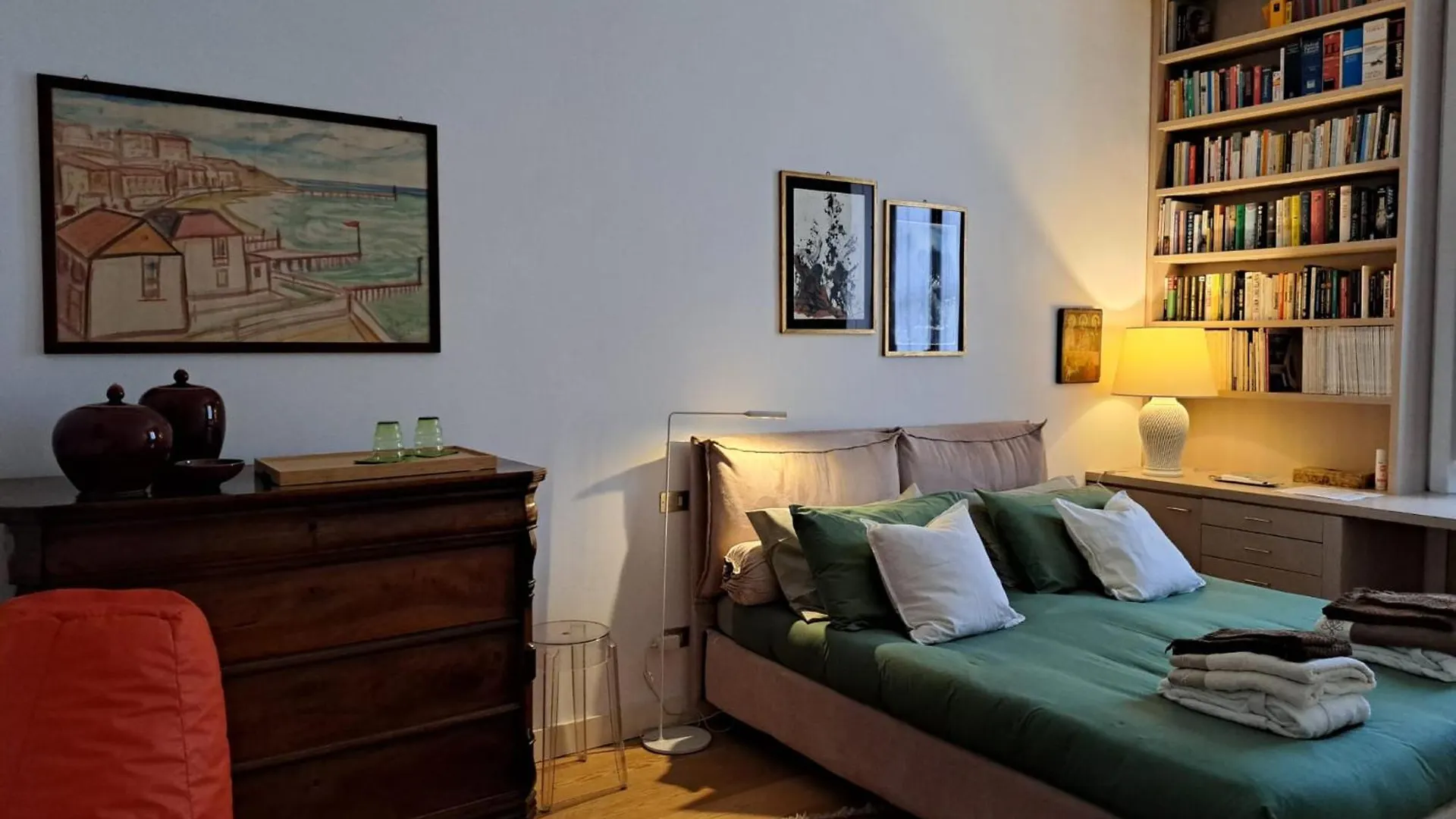 Casa Mari - Free Secure Parking, Breakfast, Private Bathroom, Wifi, Garden, Aircon, 5 Min Walk To Metro And Train Station Milaan
